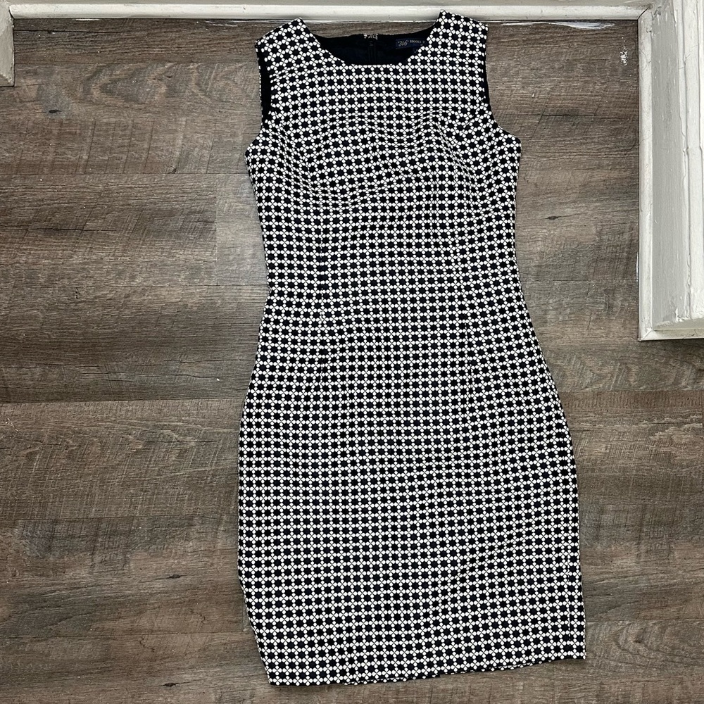 Brooks Brothers Black & White Floral Printed Pencil Dress - Size 2 Petite
